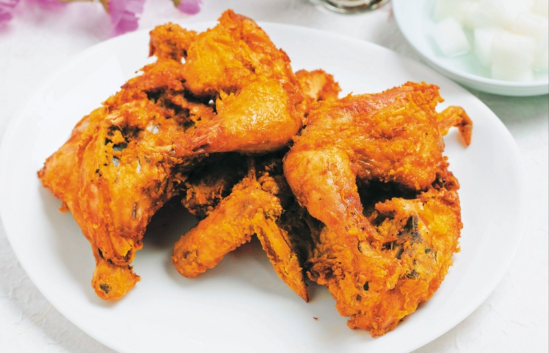 Fried chicken, not on the healthy foods list photo